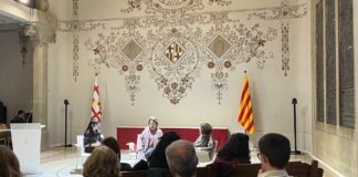El districte enceta el 8M amb una conversa sobre estereotips de gènere