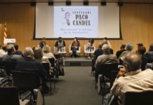 “Que aixequi la mà qui no és immigrant!”