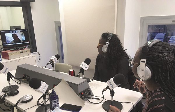 Invisibles amb uns convidats de medalla