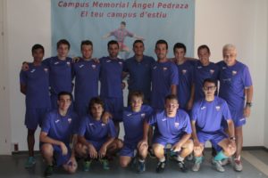 Jordi Masip visita l’Escola de Futbol Ángel Pedraza