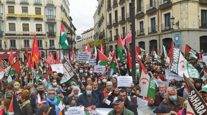 Espanya abandona el poble sahrauí en favor de reforçar la relació amb el Marroc