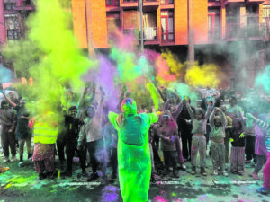 Una jornada de colors i cultures a La Vinya!