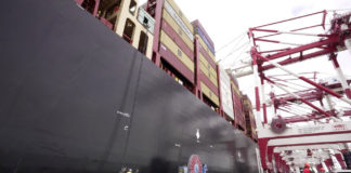 El Port de Barcelona connecta el primer vaixell al sistema OPS de la terminal BEST Port de Barcelona