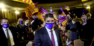 Un veí de La Marina, dins una precandidatura a les eleccions del Barça