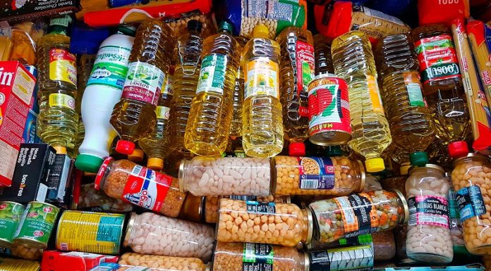 Arriba el recapte d’aliments per ajudar als veïns més necessitats