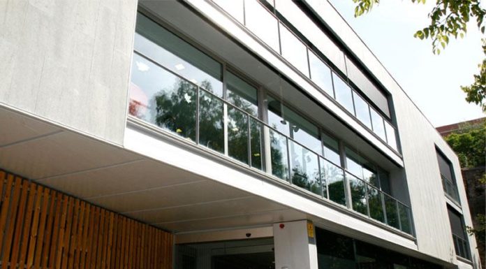 Els familiars de residències presenten una denúncia