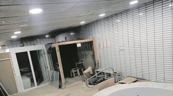 Usuaris denuncien manca d’inversió i un servei de neteja deficient a Les piscines Picornell