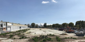 La Casa por el Tejado es situa a la Zona Franca per fabricar milers d’habitatges d’edificació industrialitzada