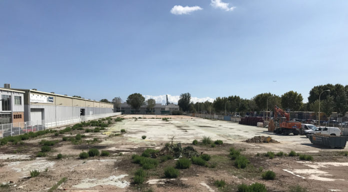 La Casa por el Tejado es situa a la Zona Franca per fabricar milers d’habitatges d’edificació industrialitzada