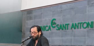 La Clínica Sant Antoni celebra la seva festa anual amb una interpretació de Toni Climent Toni Climent a la Clínica Sant Antoni