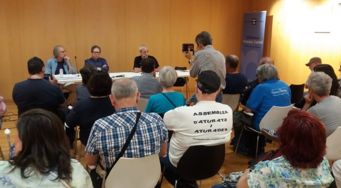 Aturats? Dos acadèmics desmunten tòpics de les persones sense feina