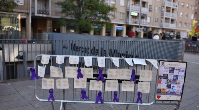 La plaça de la Marina s’omple d’activitats per commemorar el 25N