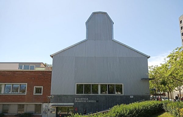 Les sales d’estudi amplien horaris per acollir estudiants de la selectivitat