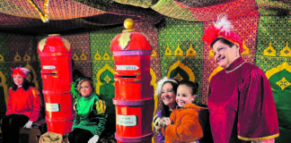 Cartes, xocolata i música a la plaça del Moviment Obrer