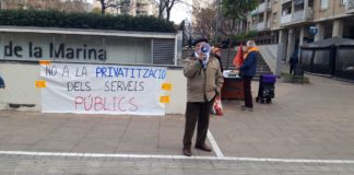 Concentració al CAP La Marina en defensa de millores en la sanitat pública