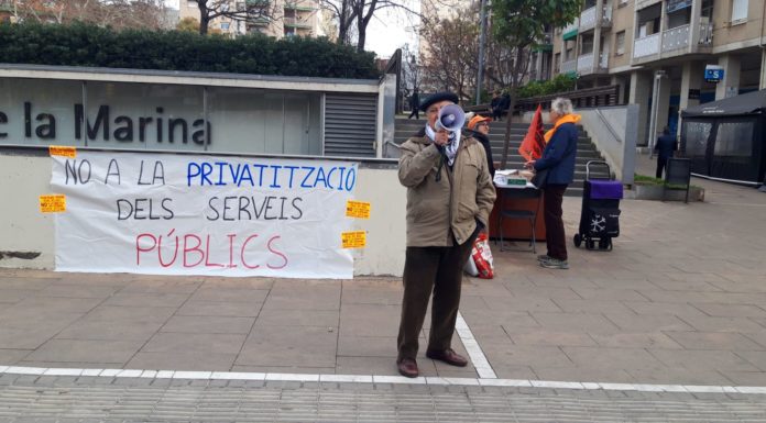 Concentració al CAP La Marina en defensa de millores en la sanitat pública