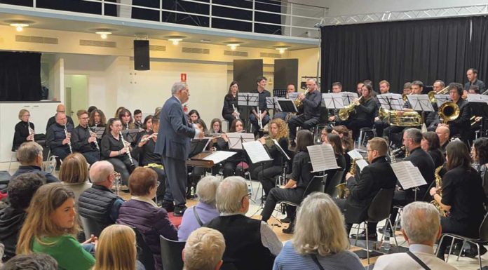 Homenatges, reconeixements i tributs als afectats per la DANA