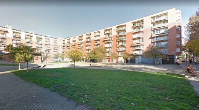 Cinc menors estrangers són agredits per un grup de veïns a la Zona Franca