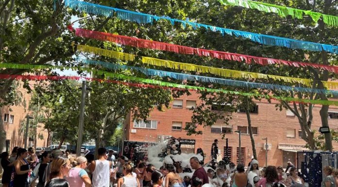 Sant Cristòfol i les Cases Barates tanquen la Festa Major de la Marina