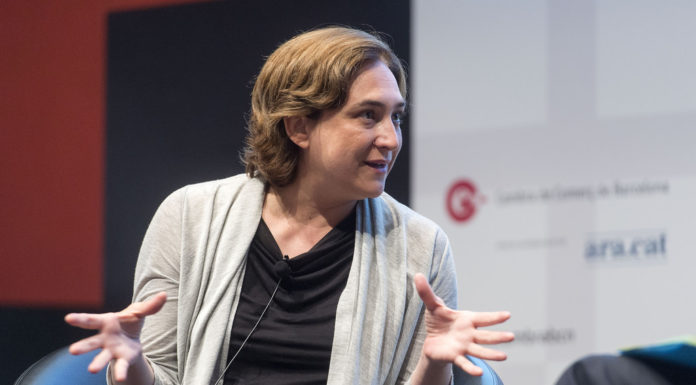 Ada Colau destina 96 milions d’euros a polítiques socials