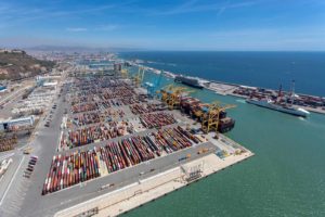 Un mort i tres ferits en l’explosió d’un dipòsit amb material inflamable al Port de Barcelona
