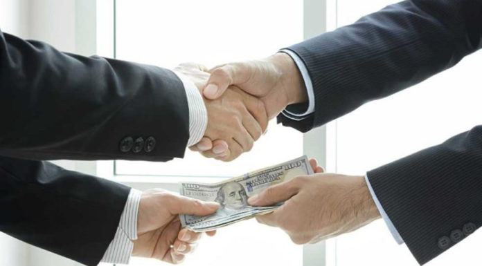 Editorial. Sobre la corrupció del triangle tòxic al PSOE