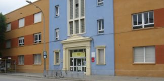 Alumnes de l’Escola d’adults de Sant Raimon de Penyafort organitzen una obra de teatre