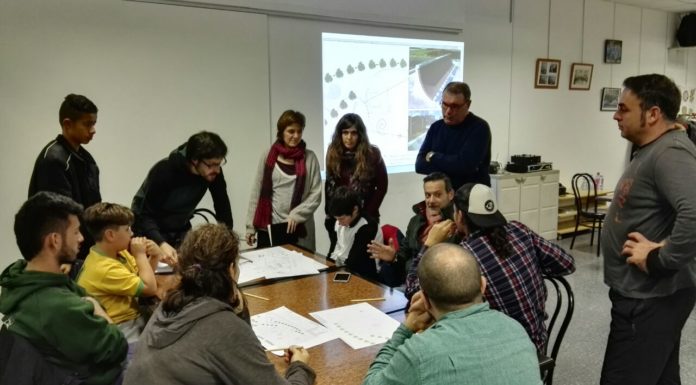 Continua el debat per a la construcció d’una pista patinable al barri