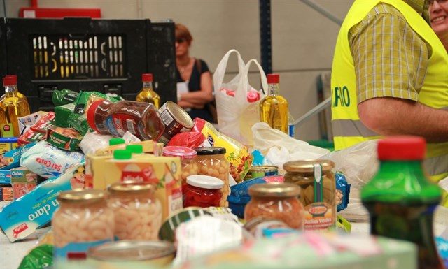 La campanya “la fam no fa vacances” crida a la solidaritat