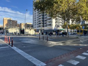 Mor el conductor d’un patinet després de col·lidir amb un autobús a La Campana