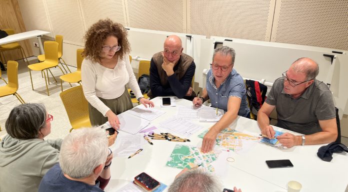 Veïnat de la Marina es reuneix per debatre sobre els pressupostos participatius