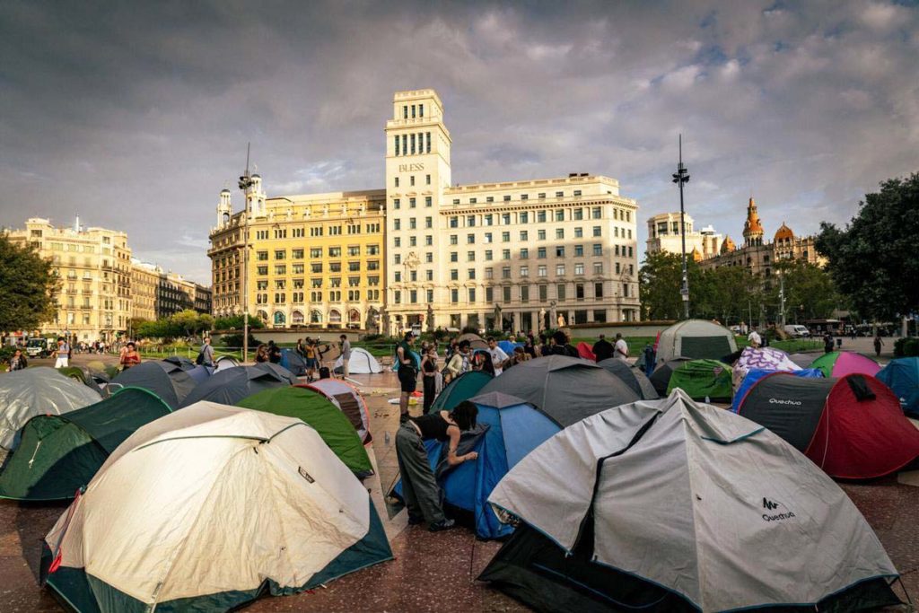 Acampada a plaça Catalunya