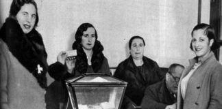 Retahílas / Mujeres Pioneras