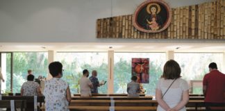 Les comunitats religioses de La Marina s’adapten a les noves mesures de seguretat