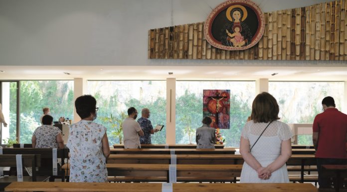 Les comunitats religioses de La Marina s’adapten a les noves mesures de seguretat