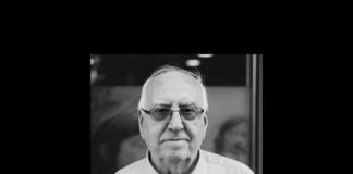 Un sentit homenatge a Julio Baños sota la llum de La Farola