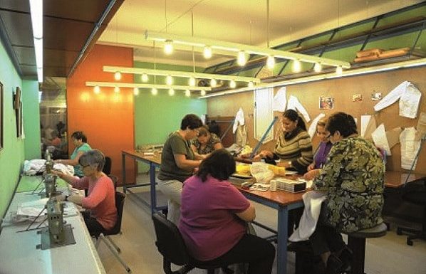 El Casal de Barri La Vinya acull un taller de creació tèxtil El Casal de Barri La Vinya acull un taller de creació tèxtil