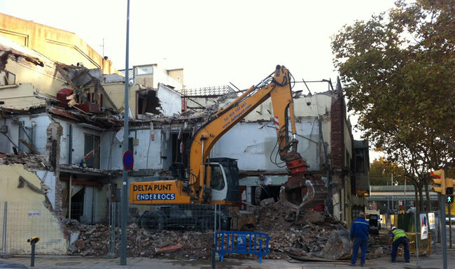 L’antic restaurant – cafeteria La Pèrgola serà un espai urbanitzat d’ús públic