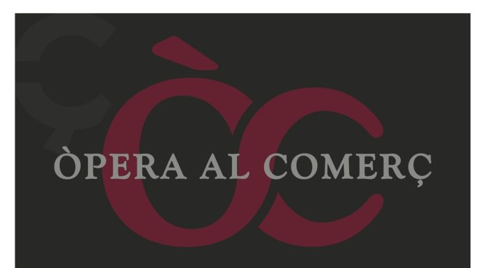 Els comerços de la Marina es converteixen en escenaris d’òpera